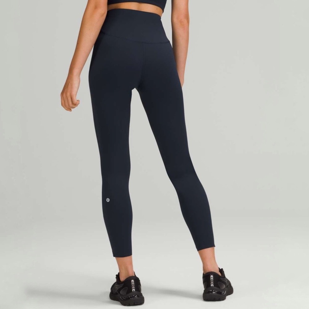 Lululemon | Base Pace High Rise Tight 25" True Navy Size 8